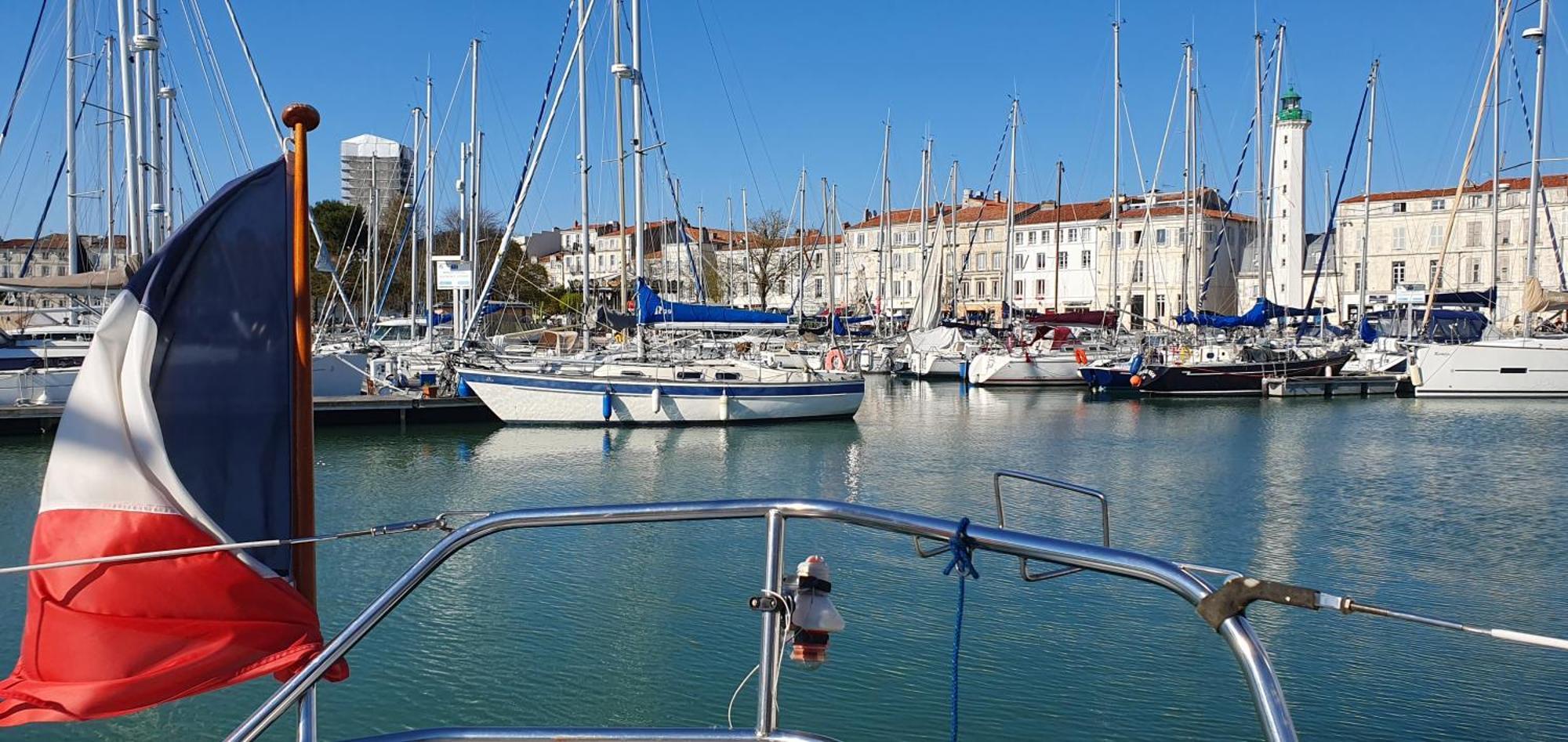 Coriandre 2 - Dormir Sur Un Grand Voilier 9 Personnes By Nuits Au Port La Rochelle  Dış mekan fotoğraf